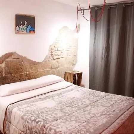 Casa Paeria Bed & Breakfast